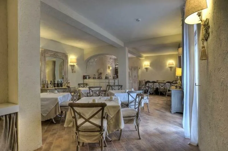 Agriturismo Il Poggio Luxury Country Resort 陶尔米纳
